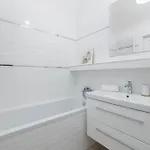 Apartman Rodzinny O Funkcjonalnym Wnetrzu 700 M Od Stacji Kolejowej By Renters Kołobrzeg
