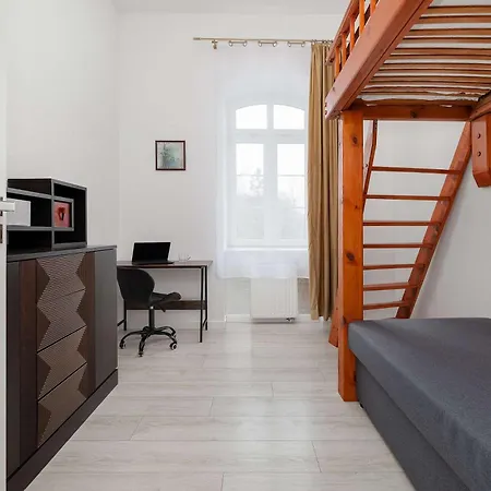 Rodzinny O Funkcjonalnym Wnetrzu 700 M Od Stacji Kolejowej By Renters Apartment Kolobrzeg