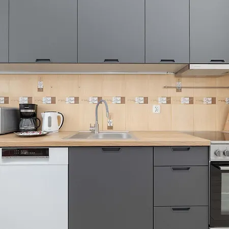 Rodzinny O Funkcjonalnym Wnetrzu 700 M Od Stacji Kolejowej By Renters 아파트