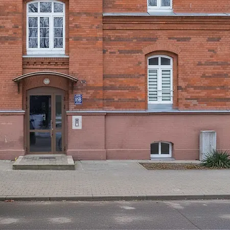 Rodzinny O Funkcjonalnym Wnetrzu 700 M Od Stacji Kolejowej By Renters Apartment *
