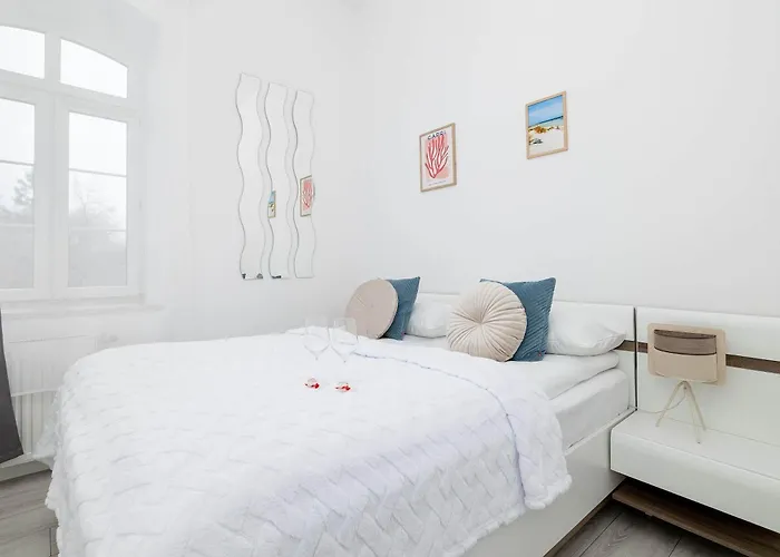 Rodzinny O Funkcjonalnym Wnetrzu 700 M Od Stacji Kolejowej By Renters