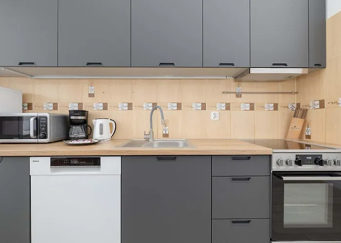 Rodzinny O Funkcjonalnym Wnetrzu 700 M Od Stacji Kolejowej By Renters Apartamento